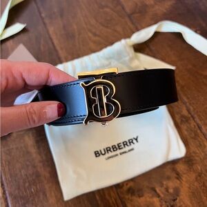 NWT Burberry Reversible Leather TB Belt